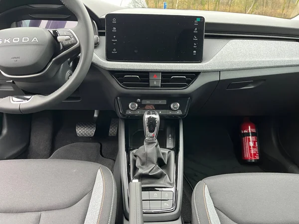 SKODA Kamiq (2025) — foto 7 van 23