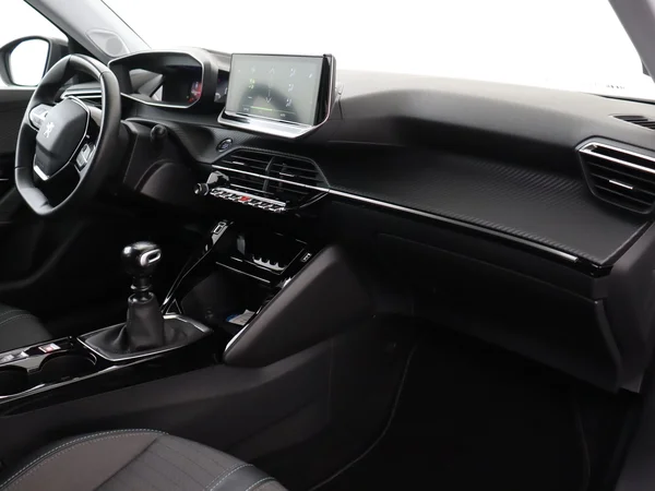 PEUGEOT 2008 (2022) — foto 3 van 28
