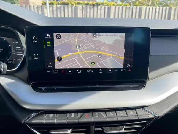 SKODA Octavia Combi (2024) — foto 5 van 24