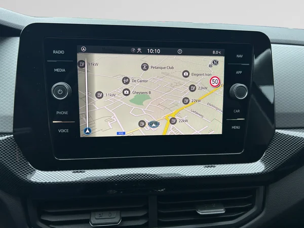 VOLKSWAGEN T-Cross (2024) — foto 6 van 16
