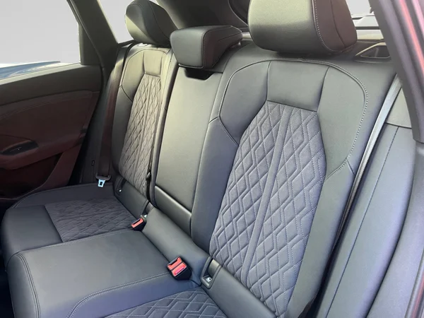 AUDI Q6 e-tron (2024) — foto 19 van 20