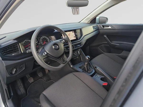 VOLKSWAGEN Polo (2020) — foto 2 van 20
