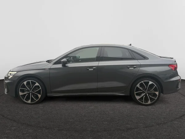 AUDI A3 Sedan (2023) — foto 12 van 20