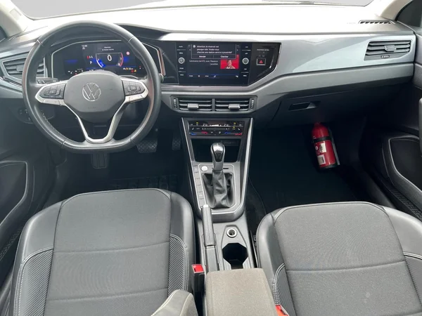 VOLKSWAGEN Taigo (2022) — foto 15 van 18