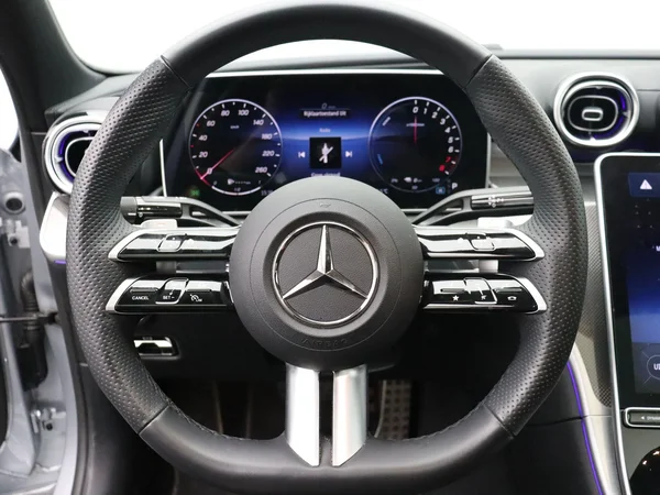 Mercedes-Benz C-Klasse (2025) — foto 4 van 25