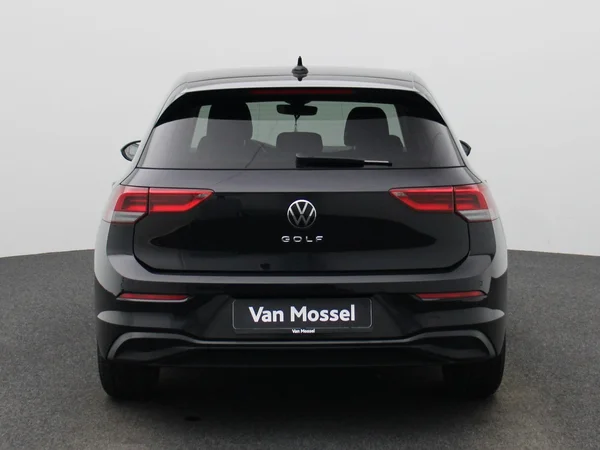 Volkswagen Golf (2021) — foto 33 van 37