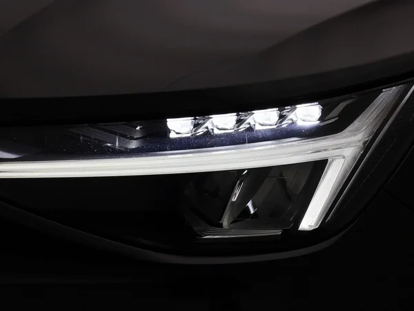 Volvo XC40 (2023) — foto 8 van 39