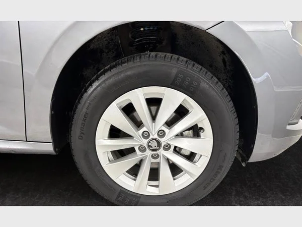 Skoda Kamiq (2025) — foto 14 van 15