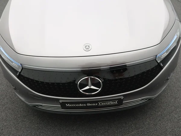 Mercedes-Benz EQA (2024) — foto 17 van 27