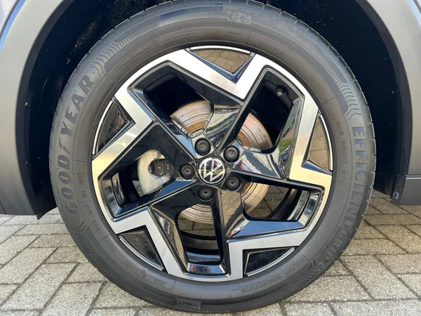 VOLKSWAGEN T-Cross (2025) — foto 6 van 24