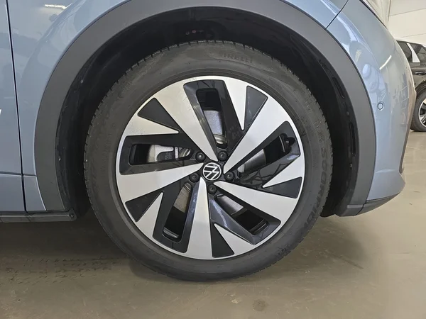 VOLKSWAGEN ID.5 (2024) — foto 13 van 24