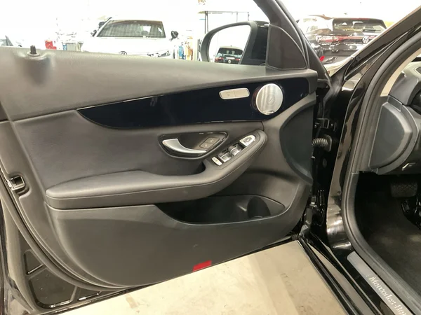 MERCEDES-BENZ C 180 (2020) — foto 2 van 21