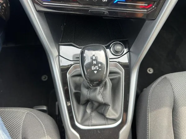 VOLKSWAGEN T-Roc (2022) — foto 6 van 24