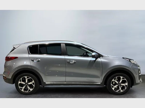 Kia SPORTAGE (2021) — foto 26 van 29