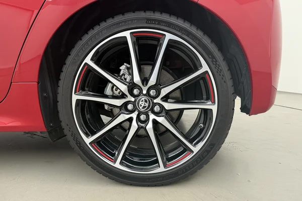 Toyota Yaris Hybrid (HEV) (2023) — foto 18 van 21
