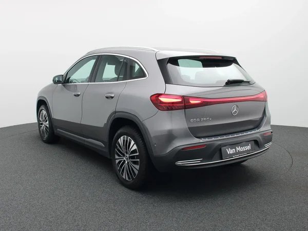Mercedes-Benz EQA (2025) — foto 12 van 33