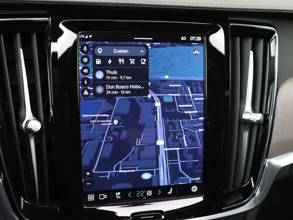 VOLVO S90 (2023) — foto 9 van 33
