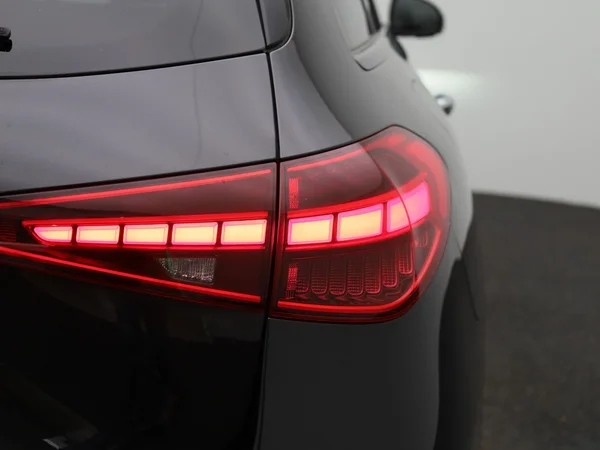 Mercedes-Benz C-Klasse (2023) — foto 51 van 60