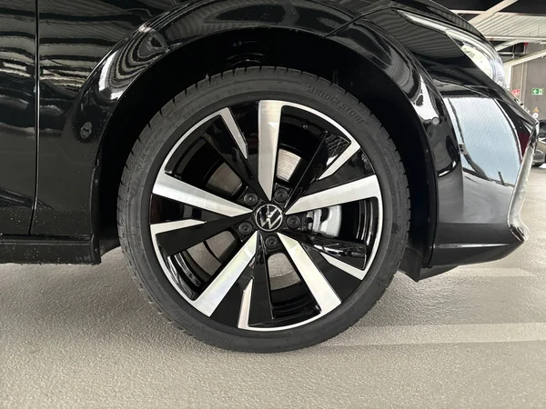 VOLKSWAGEN Golf VIII eHybrid (PHEV) (2025) — foto 10 van 24