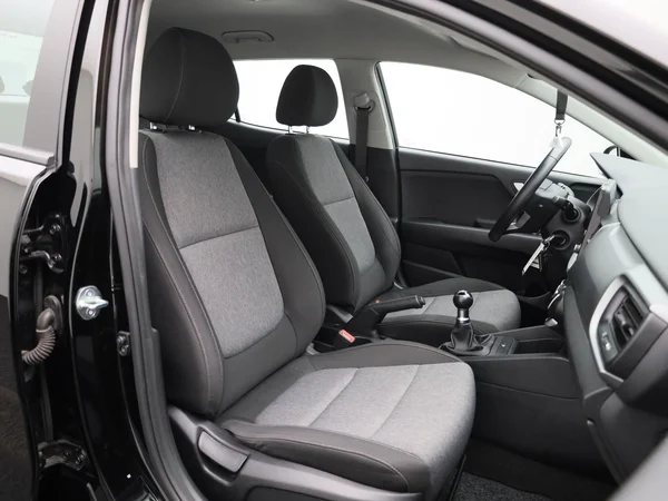 Kia Stonic (2023) — foto 22 van 34