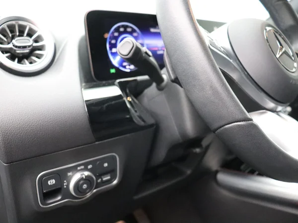 Mercedes-Benz EQA (2024) — foto 25 van 25