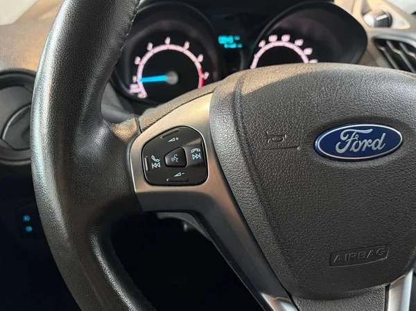 Ford Transit Courier (2023) — foto 7 van 16