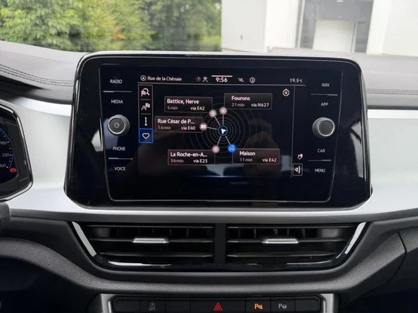 VOLKSWAGEN T-Roc (2023) — foto 15 van 25