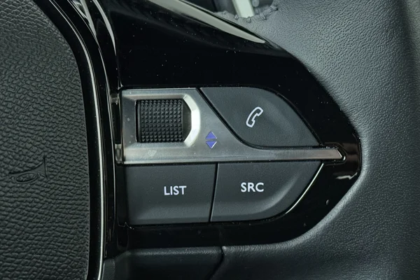 Peugeot 2008 (2025) — foto 6 van 17