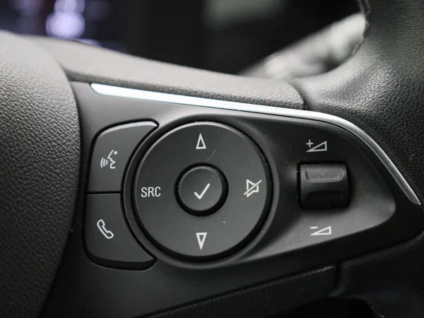 Opel Mokka-e (2023) — foto 16 van 36
