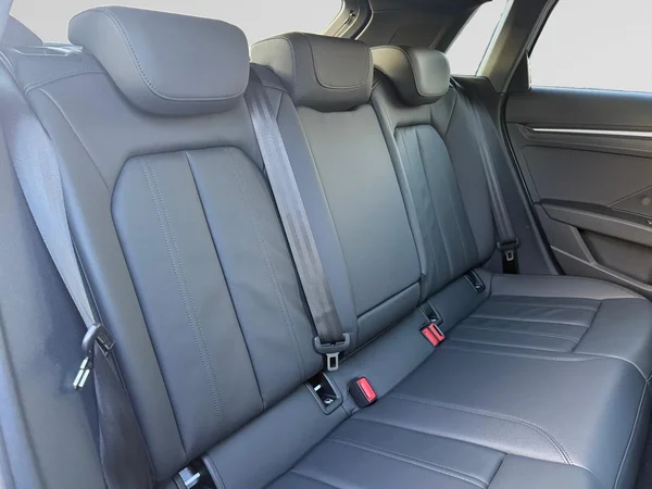 AUDI A3 Sportback (2024) — foto 9 van 28