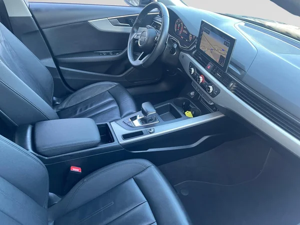 AUDI A4 Avant Dsl (2023) — foto 7 van 22