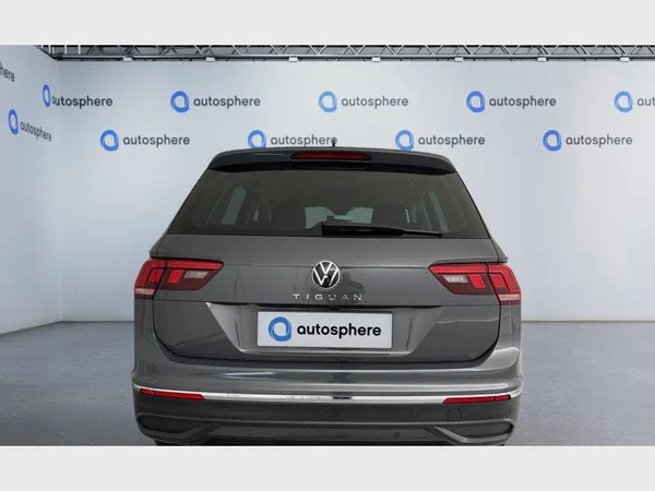 Volkswagen Tiguan (2022) — foto 13 van 15