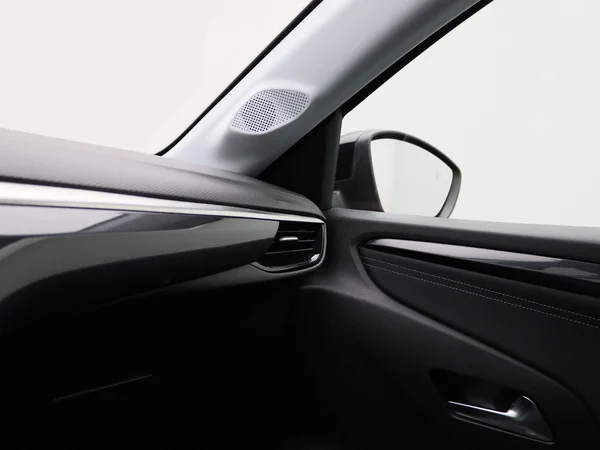 Opel Corsa-e (2022) — foto 21 van 37