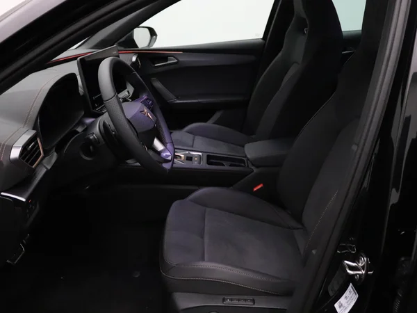 CUPRA Leon ST e-Hybrid (PHEV) (2025) — foto 18 van 20