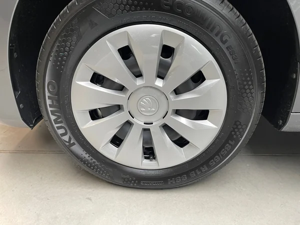 SKODA Fabia (2025) — foto 9 van 11