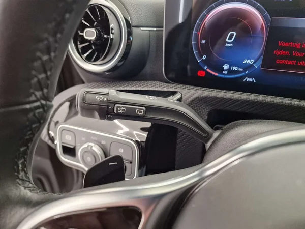 Mercedes-Benz A-Klasse (2023) — foto 5 van 16