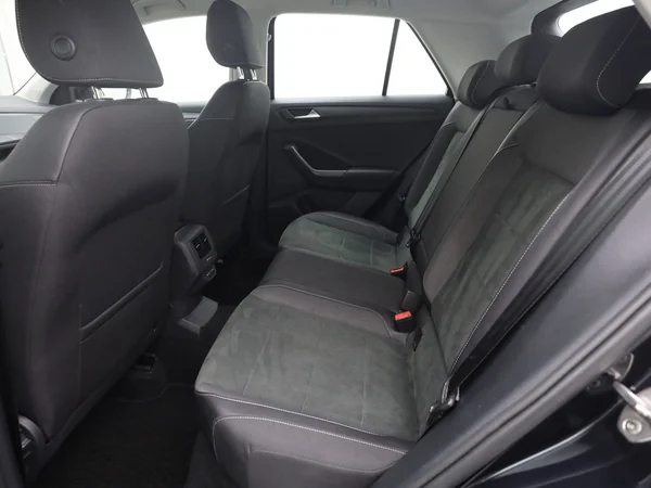 VOLKSWAGEN T-Roc (2024) — foto 6 van 20