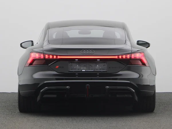 AUDI RS e-tron GT (2025) — foto 23 van 26