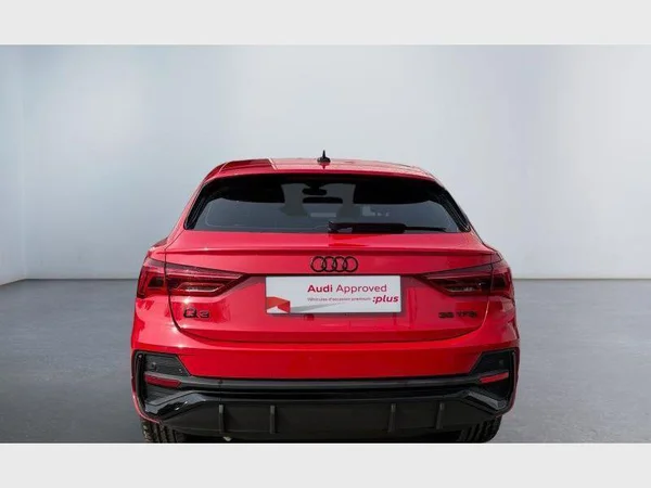 Audi Q3 Sportback (2022) — foto 23 van 25
