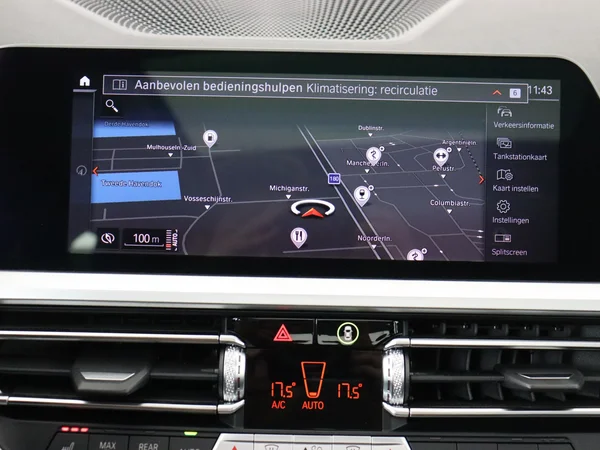 BMW 320 (2021) — foto 10 van 29