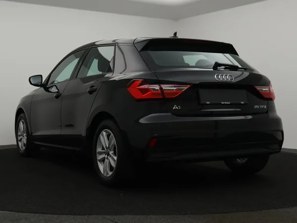 Audi A1 Sportback (2024) — foto 12 van 27