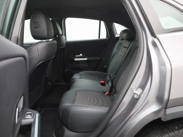 Mercedes-Benz EQA (2023) — foto 6 van 45