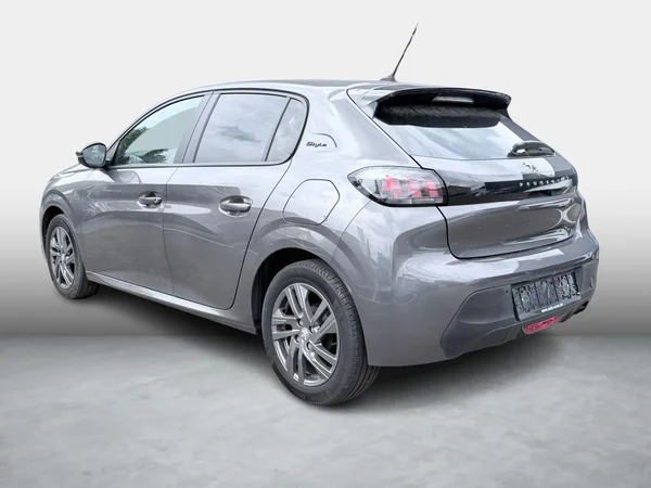 Peugeot 208 (2021) — foto 9 van 16