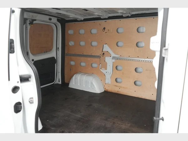 OPEL Vivaro 2700 Fou Swb (2015) — foto 17 van 20