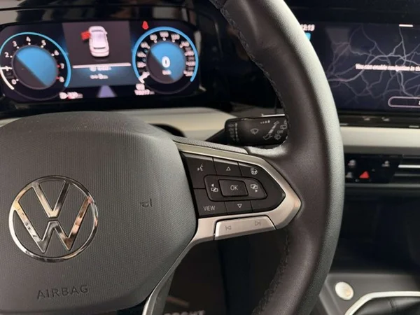 Volkswagen Golf (2024) — foto 10 van 23