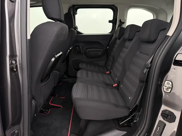 OPEL Combo (2021) — foto 5 van 27
