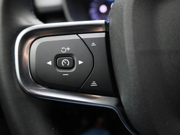 Volvo XC40 (2023) — foto 13 van 41