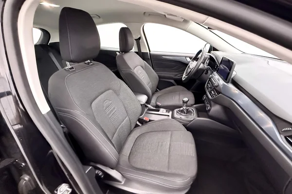 Ford Focus Active (2021) — foto 14 van 37