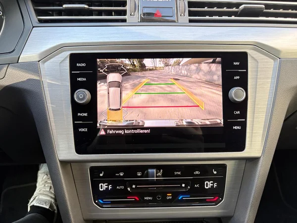 VOLKSWAGEN Passat Variant Dsl (2022) — foto 5 van 24