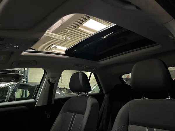 VOLKSWAGEN T-Roc (2020) — foto 10 van 20
